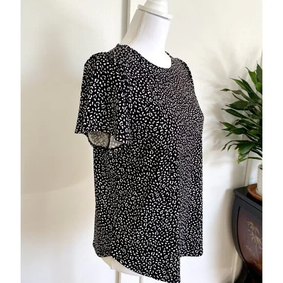 🐆 Leopard Print Tee - Fierce & Fabulous  🐆 - Picture 2 of 8